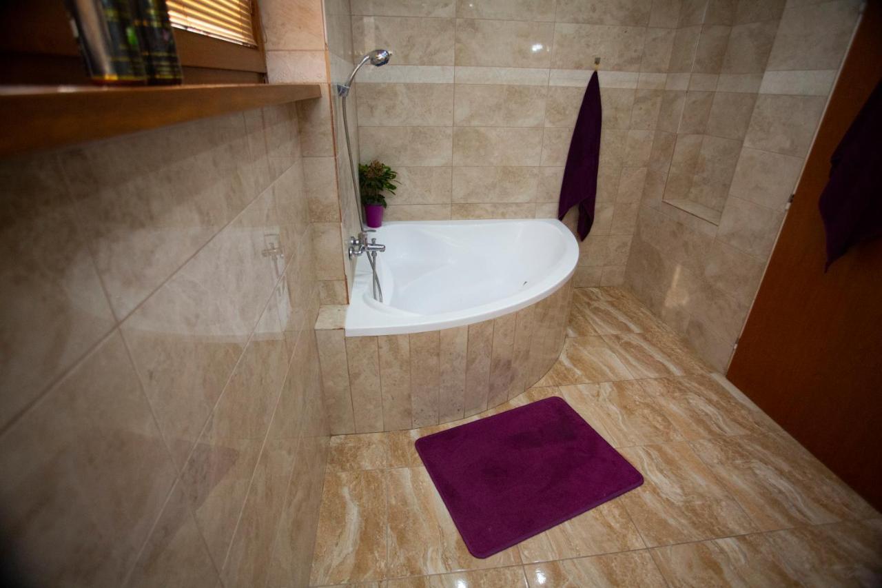 Ag Apartment Gabcikovo ภายนอก รูปภาพ
