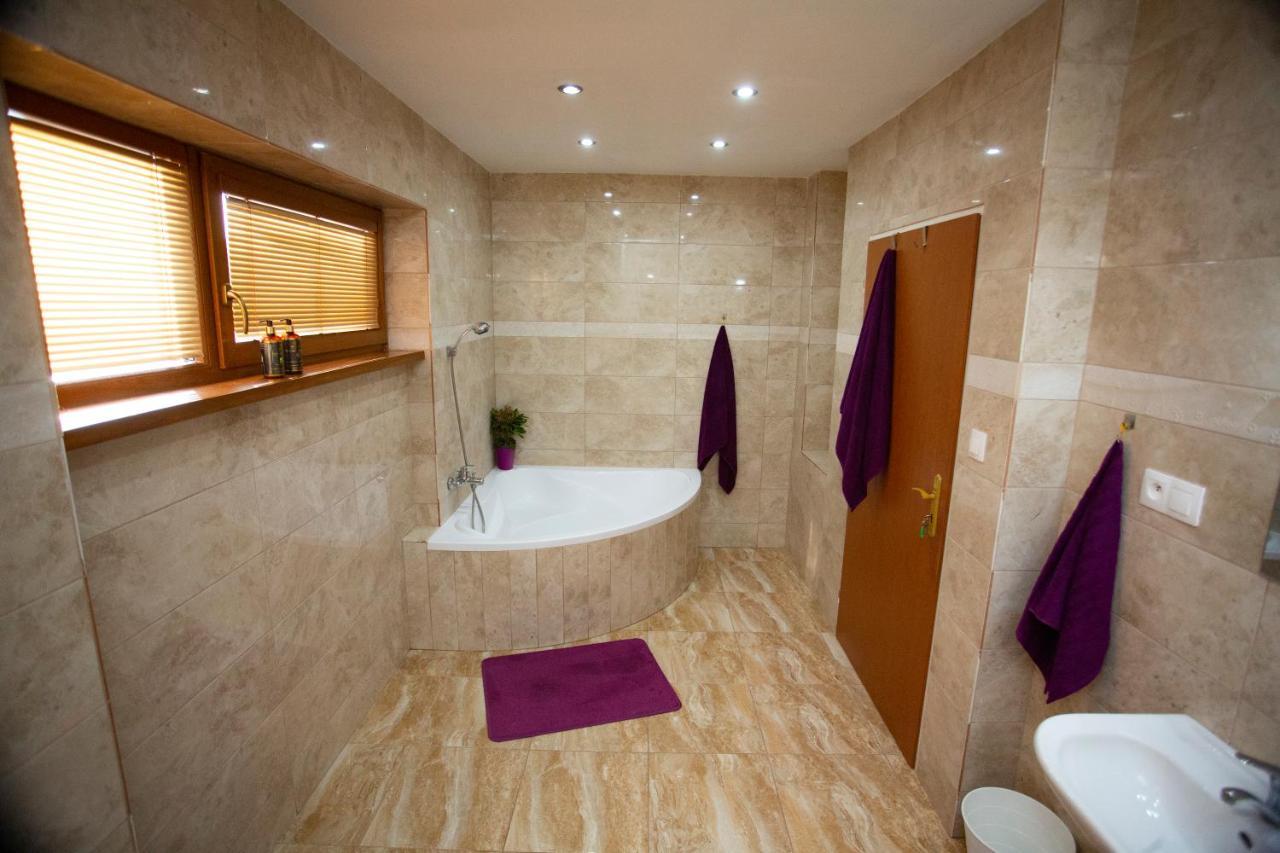 Ag Apartment Gabcikovo ภายนอก รูปภาพ